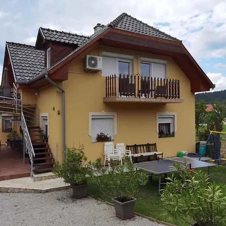 Lägenhet 3 *