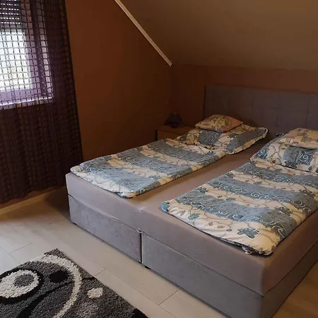 Lägenhet 3 Balatongyörök
